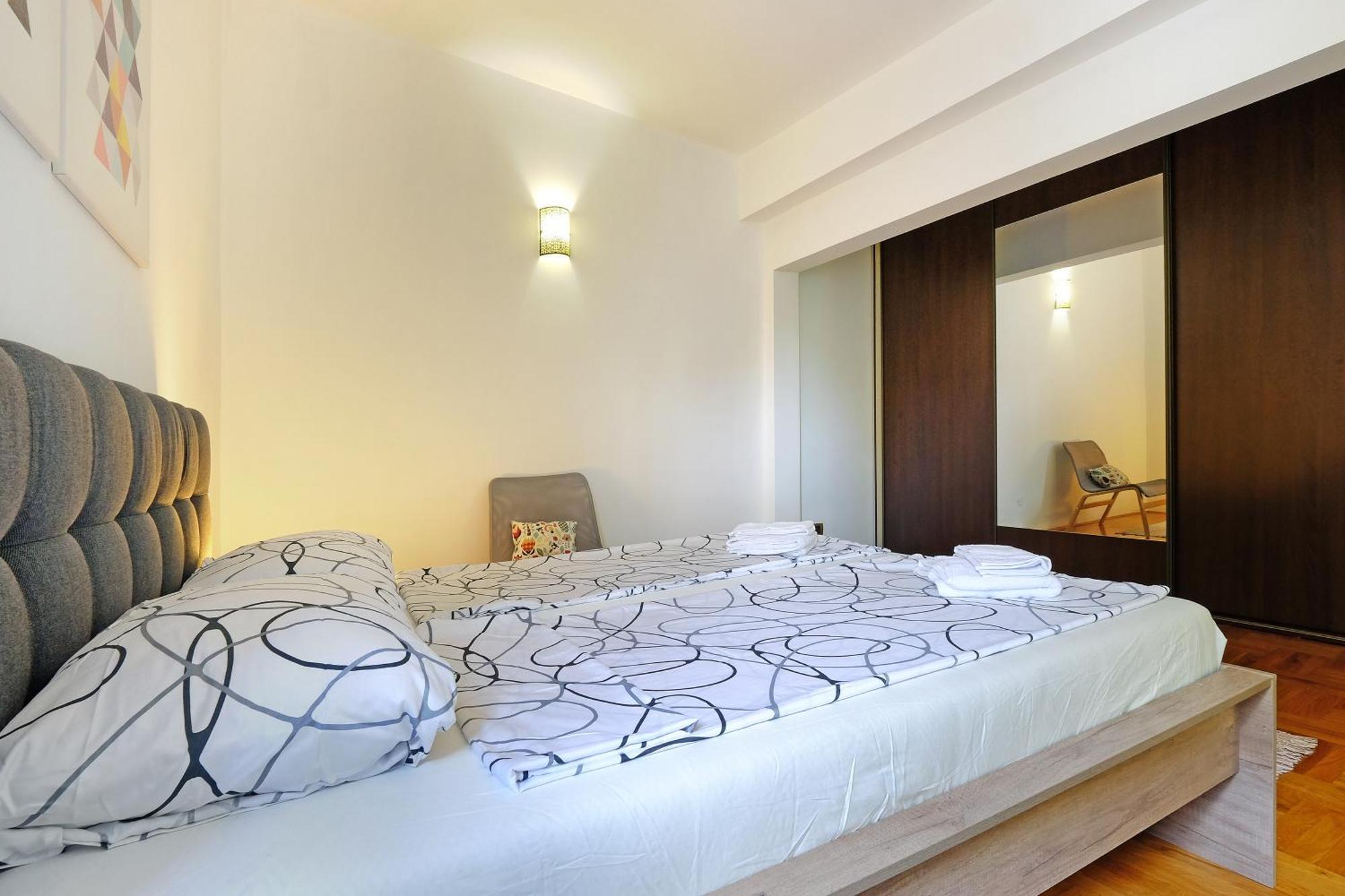 Red Tree Apartment Belgrade Extérieur photo